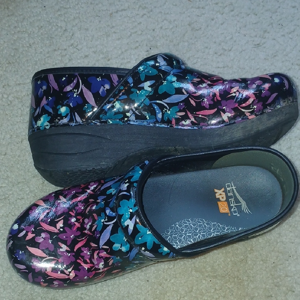 Dansko Xp 2.0 Closed-Back Clog With Multi-Color D… - image 4